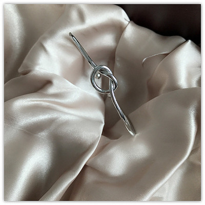 Κομψό γυναικείο βραχιόλι  σε χρυσό και ασημί χρώμα