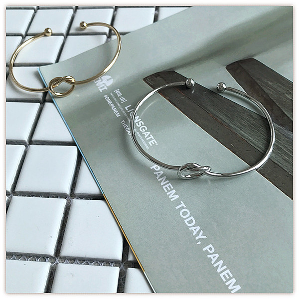 Κομψό γυναικείο βραχιόλι  σε χρυσό και ασημί χρώμα