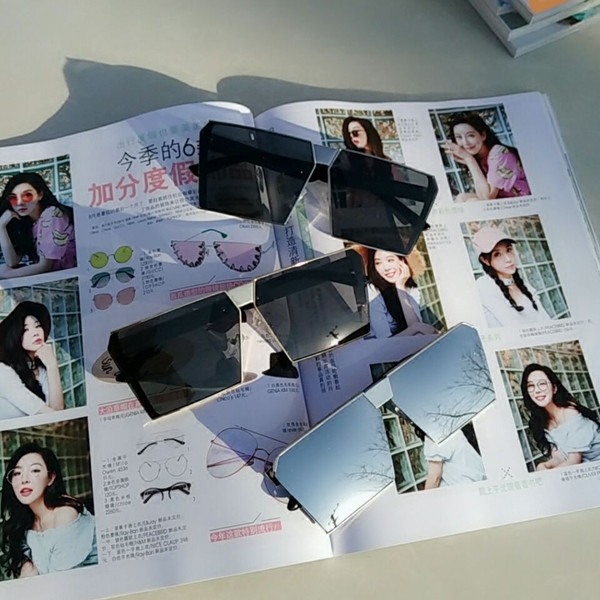 Μοντέρνα γυαλιά ηλίου με καθρέφτη εμφάνιση κατάλληλα για γυναίκες και άνδρες