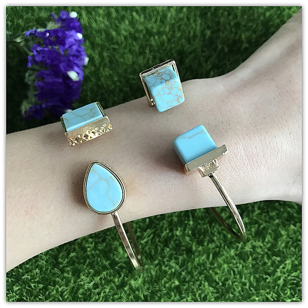 Modern női karkötő arany színű kövekkel - két modell