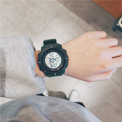 Καθημερινό ανδρικό  ρολόι  σε τέσσερα χρώματα