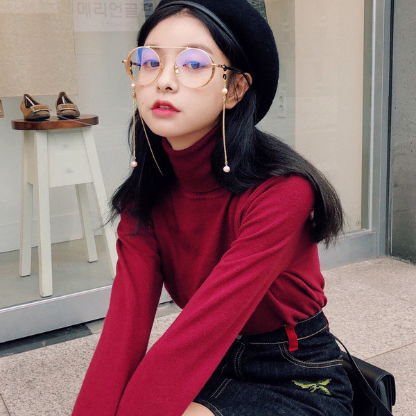 Stílusos női átlátszó szemüveg láncelemmel