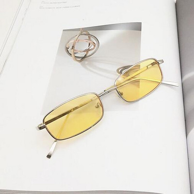 Modern női szemüveg - retro stílusú több színben