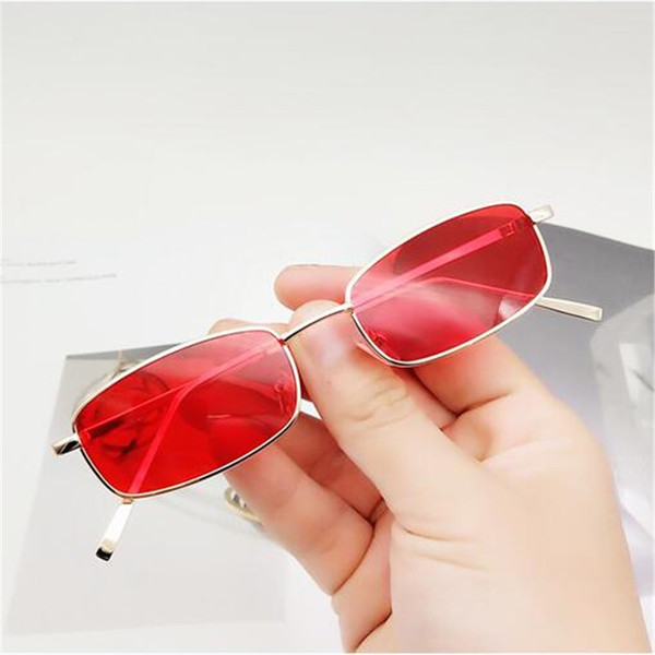 Modern női szemüveg - retro stílusú több színben