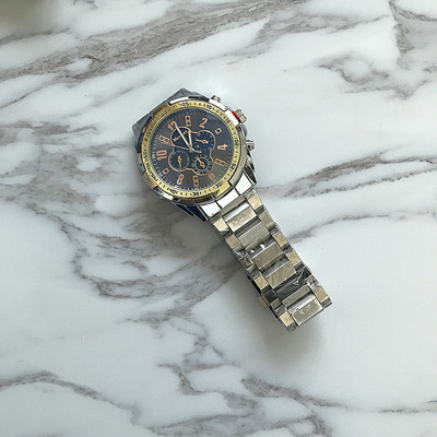 Κομψό ανδρικό ρολόι με μεταλλική αλισίδα σε διάφορα χρώματα