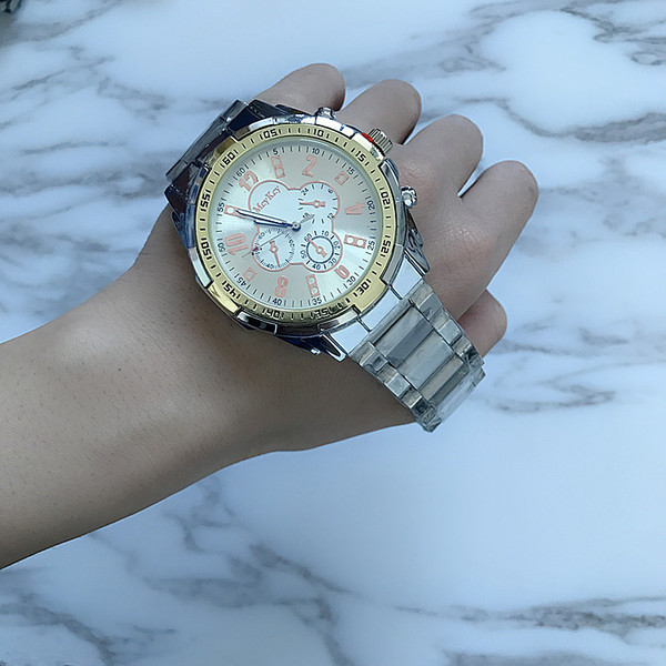 Κομψό ανδρικό ρολόι με μεταλλική αλισίδα σε διάφορα χρώματα