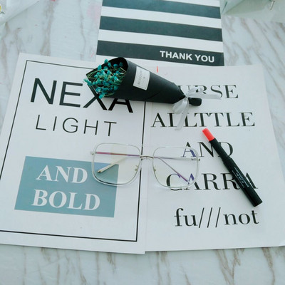 Stílusos női napszemüveg több színben