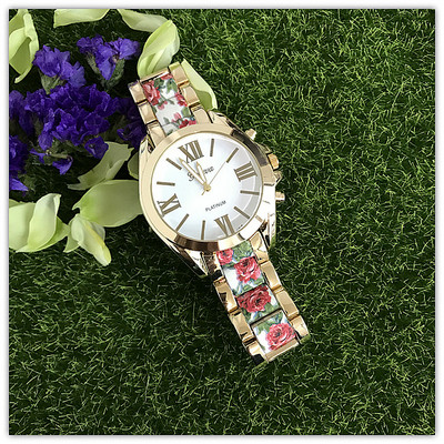 Μοντέρνο γυναικείο  ρολόι με τρία χρώματα