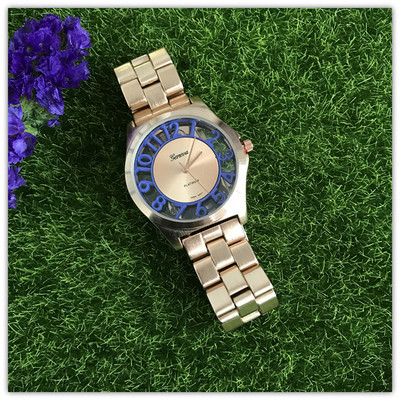 Női modern karóra színes számokkal