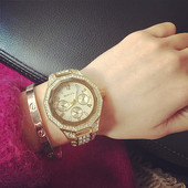 Ceas elegant de dama cu pietre in trei culori