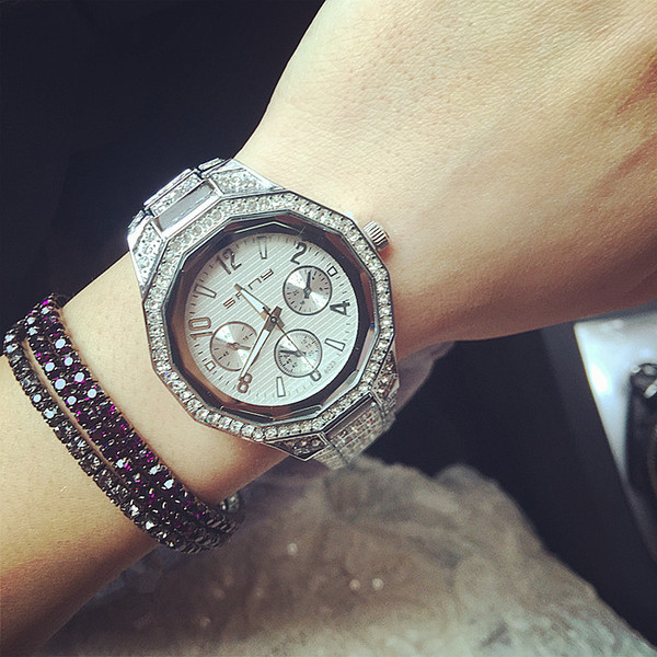 Ceas elegant de dama cu pietre in trei culori