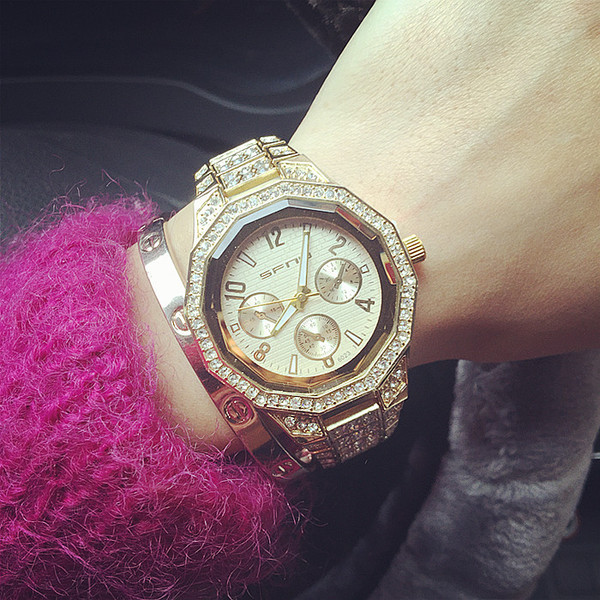 Ceas elegant de dama cu pietre in trei culori