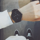 Ανδρικό ρολόι σε μαύρο, λευκό και μπλε χρώμα