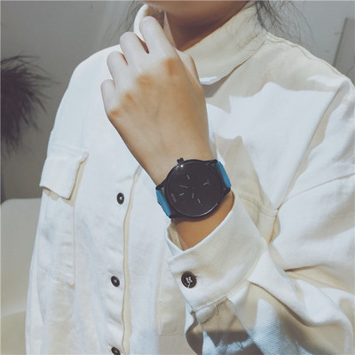 Ανδρικό ρολόι σε μαύρο, λευκό και μπλε χρώμα