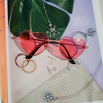 Modern női szív alakú napszemüveg