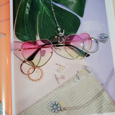 Modern női szív alakú napszemüveg