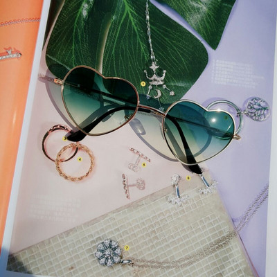 Modern női szív alakú napszemüveg