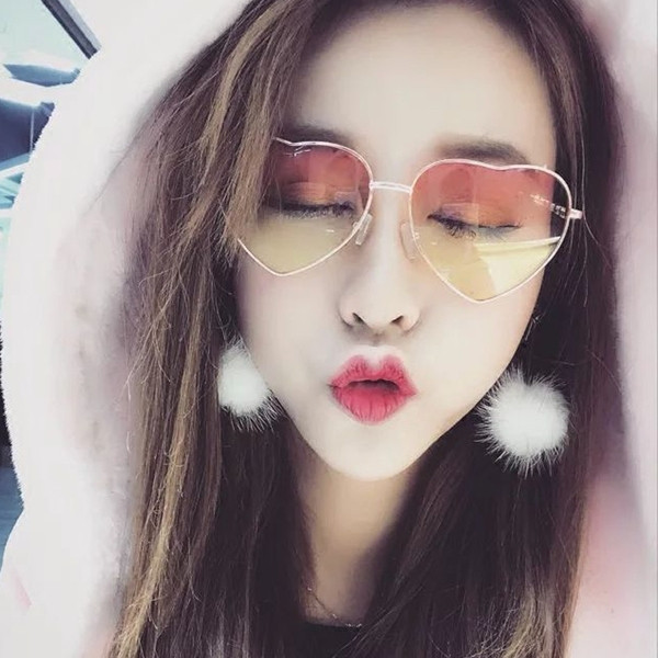 Modern női szív alakú napszemüveg