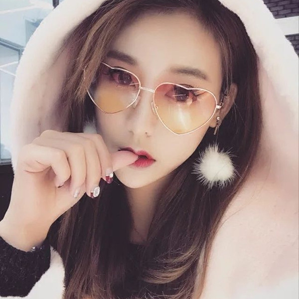 Modern női szív alakú napszemüveg