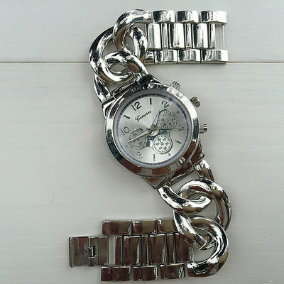 Női aktuális karóra négy színben