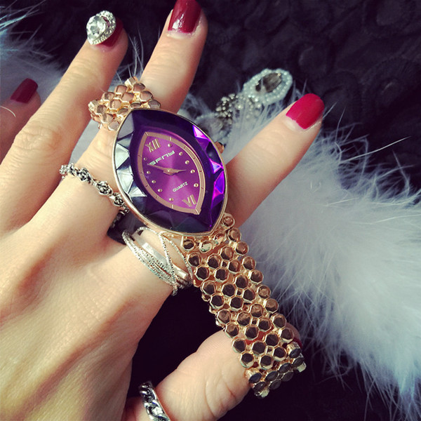 Γυναικείο ρολόι πέντε χρωμάτων με μεταλλική αλισίδα