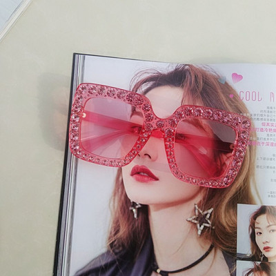 Ochelari de soare moderni pentru femei în formă pătrată - mai multe culori