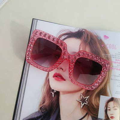 Ochelari de soare moderni pentru femei în formă pătrată - mai multe culori