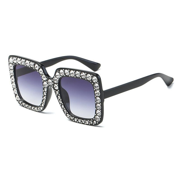 Ochelari de soare moderni pentru femei în formă pătrată - mai multe culori