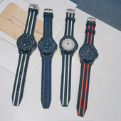 Férfi karóra négy színben