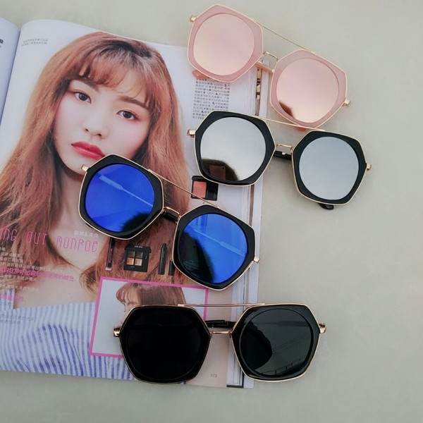 Γυναικεία γυαλιά ηλίου σε διάφορα χρώματα