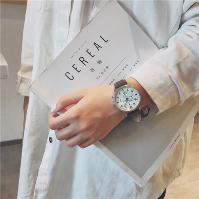 Ceas barbatesc in forma rotunda in mai multe culori