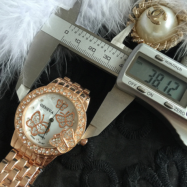 Új modell női karóra kövekkel három színben