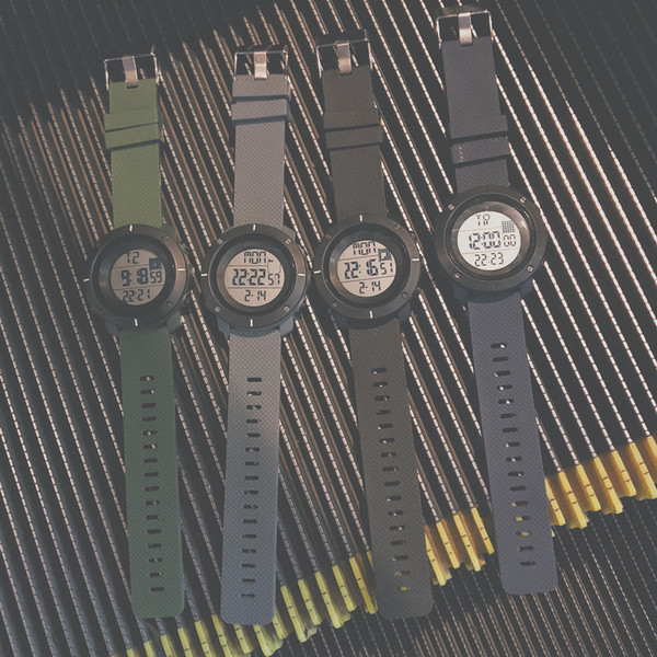 Férfi karóra szilikon szíjjal több színben