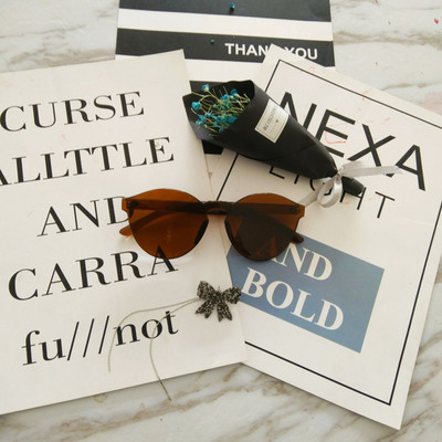 Πολύχρωμα γυναικεία γυαλιά ηλίου