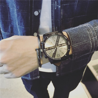 Elegáns férfi karóra két színben