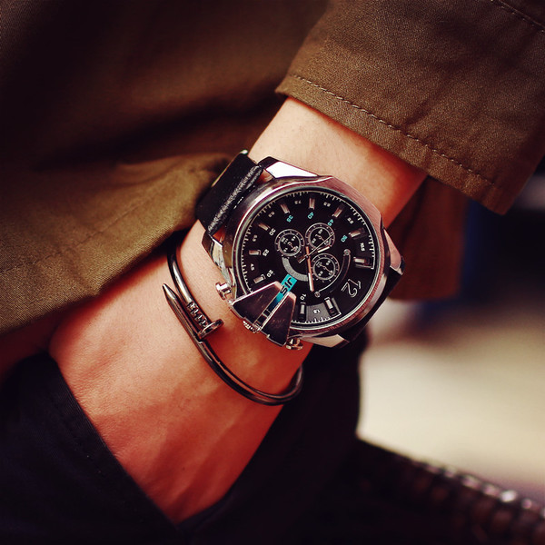 Férfi karóra fekete és ezüst színben