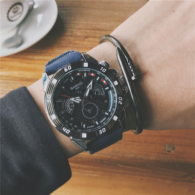 Divatos férfi karóra több színben