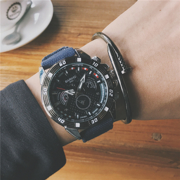 Divatos férfi karóra több színben