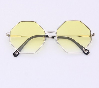 Μοντέρνα γυναικέια γυαλιά 