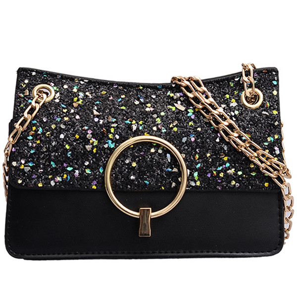 Κομψή γυναικεία τσάντα με μεταλλική αλυσίδα σε τέσσερα χρώματα