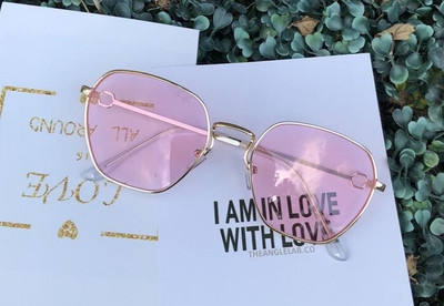 Ochelari moderni de dama cu lant in mai multe culori