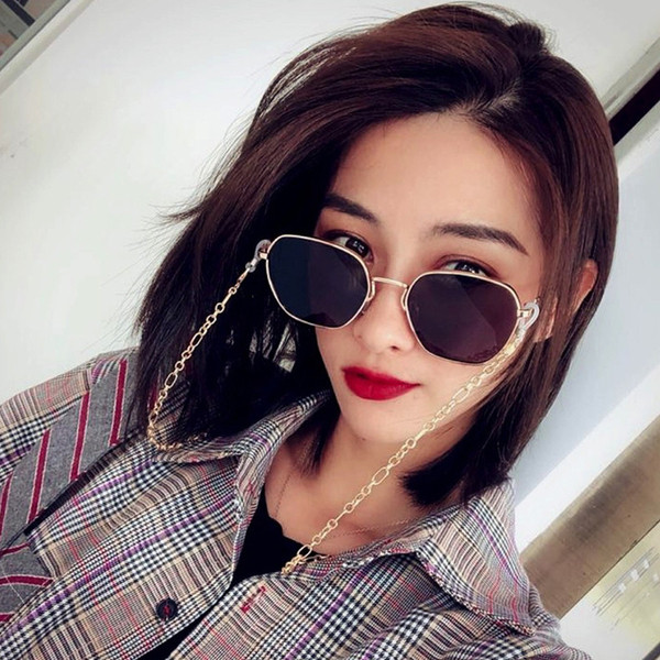 Ochelari moderni de dama cu lant in mai multe culori