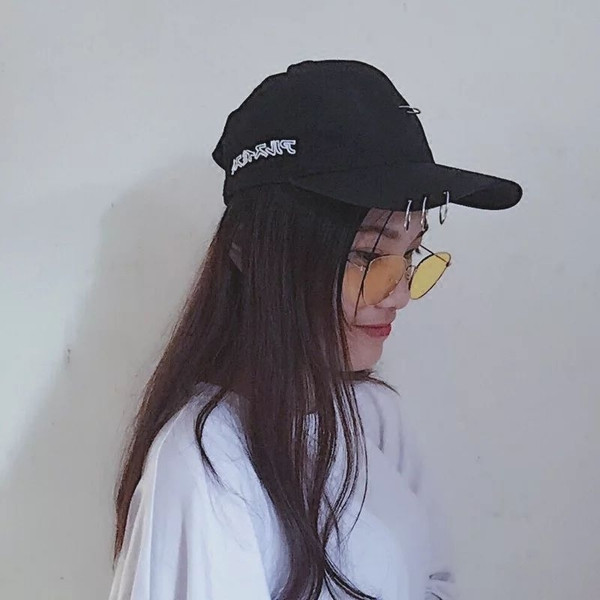 Modern női napszemüveg retro modell több színben