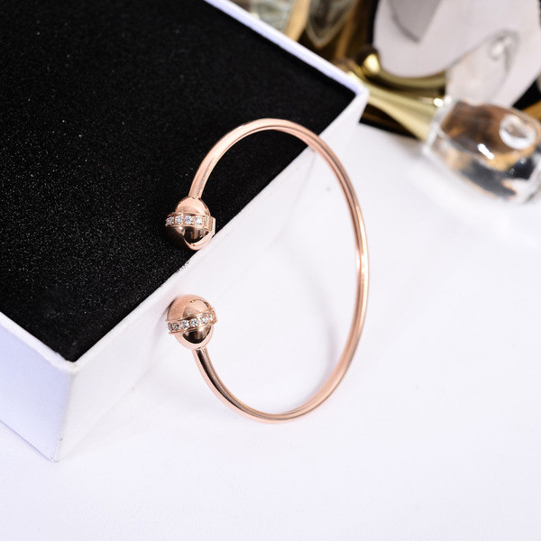 Γυναικείο βραχιόλι σε χρυσό χρώμα