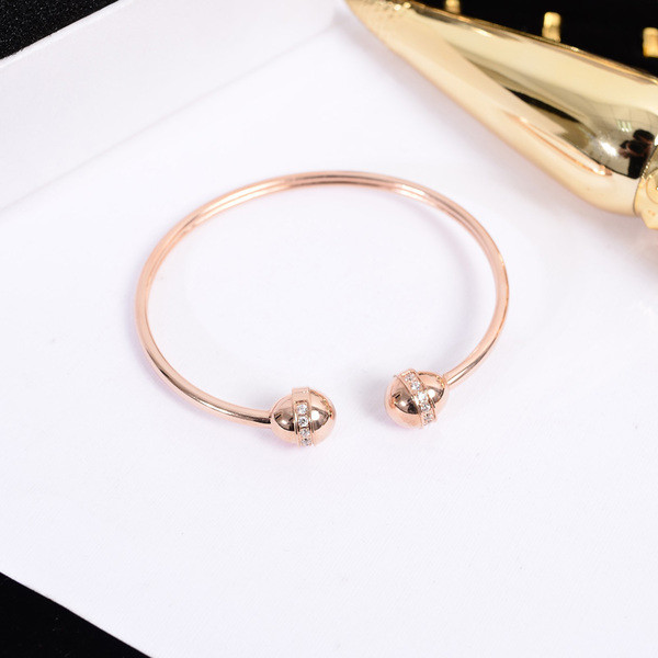 Γυναικείο βραχιόλι σε χρυσό χρώμα