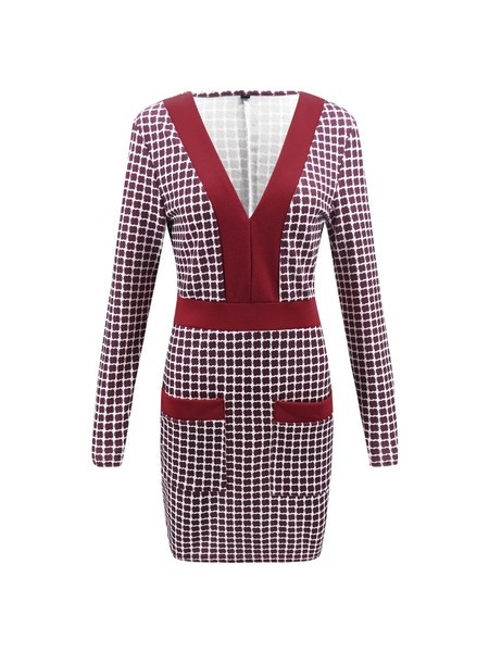 Stílusos női ruha V-nyakkal és zsebekkel több színben