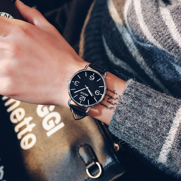 Férfi karóra három színben, öko bőr szíjjal