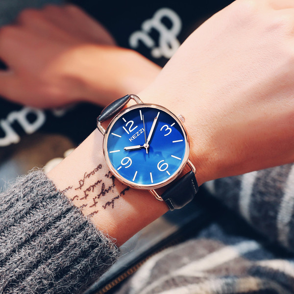 Férfi karóra három színben, öko bőr szíjjal