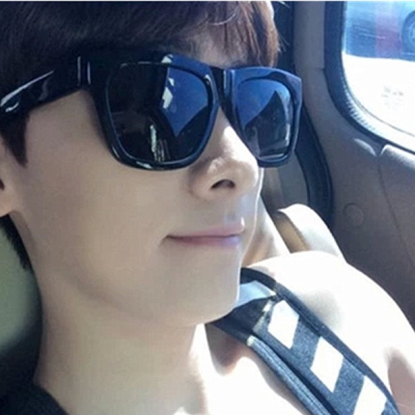 Μοντέρνα  γυαλιά ηλίου για άνδρες και γυναίκες σε διάφορα χρώματα