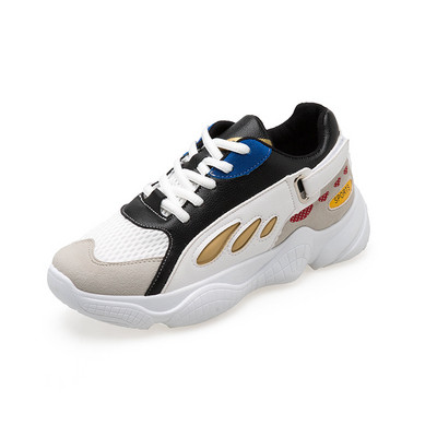 Aktuális női tornacipő három színben